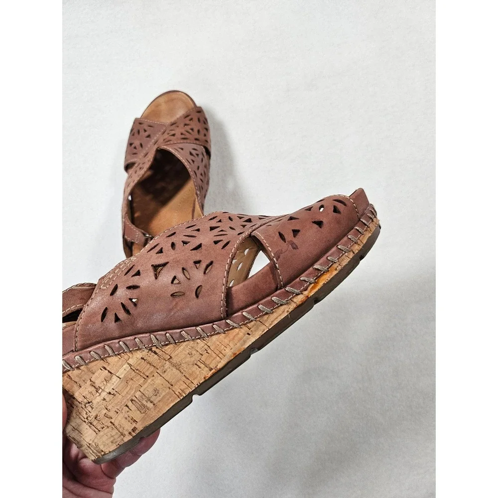Earth Aries Brown Leather Laser Cut Cork Wedge Sandals Size 9.5B Boho‎ Comfort